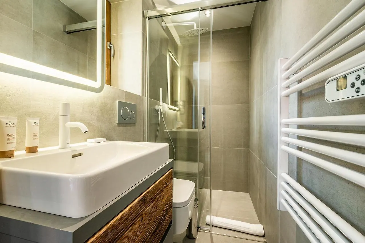 Chalet Herzog Argentiere Chamonix - By Emerald Stay