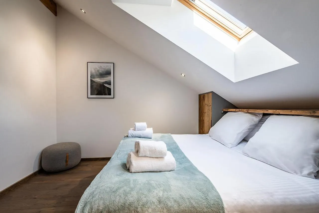 Chalet Herzog Argentiere Chamonix - By Emerald Stay